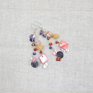 6299 długie, lniane, naturalne kolczyki; kolczyki z muszelkami; naturalne materiały