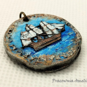 polymer clay monetki statek wisior unisex kolor