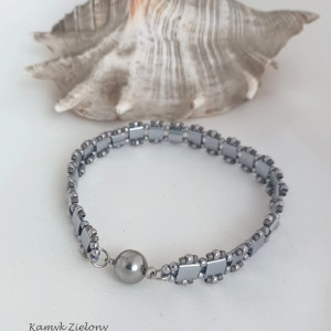 Bransoletka z kwadratowych koralików