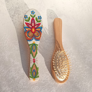 Drewniana ręcznie zdobiona szczotka do włosów z folkowym kwiatowym wzorem, Pomysł na prezent na Dzień Kobiet, urodziny dla dziewczyny, akcesoria do włosów w stylu Boho hippie