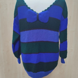 Sweterek zrobiony na drutach