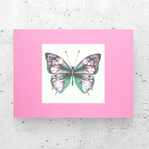motylek obrazek A4, różowy plakat na ścianę, pastelowy plakat A4, motyl plakat 21x30, retro plakat, mały plakat z motylkiem, boho plakat do domu, fajny plakat do sypialni, vintage plakat