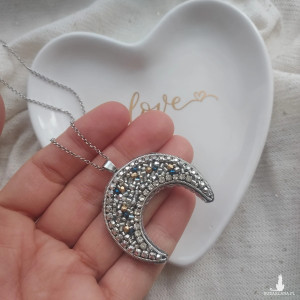 Unikatowy wisior lunula