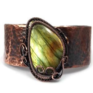 Labradoryt i miedź, Miedziana bransoletka z labradorytami, ręcznie wykonana, prezent dla niej prezent dla mamy, prezent urodzinowy biżuteria