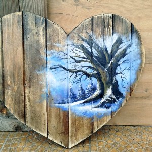 Drewniane serce z malowanym pejzażem - W cieniu starego dębu