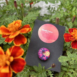 Broszka pączek z pomarańczą