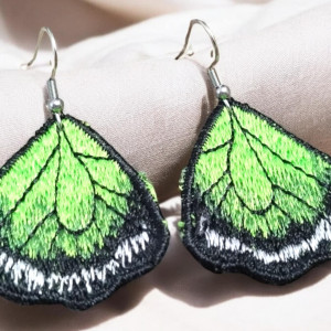 Haftowane kolczyki skrzydła motyla odcienie zieleni