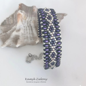 Bransoletka "gąsieniczka" fioletowo-srebrna, z pająkiem - wykończenia ze stali chirurgicznej