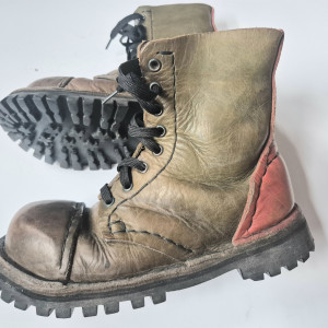 Ręcznie szyte Martensy 36