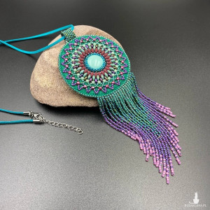 MEDALION Z FRĘDZLAMI morska zieleń fiolet #893