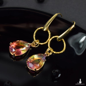 Delikatne kolczyki z tęczowymi kryształkami - wersja jasna