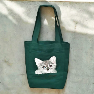 Zielona bawełniana torba na ramię z haftem kota