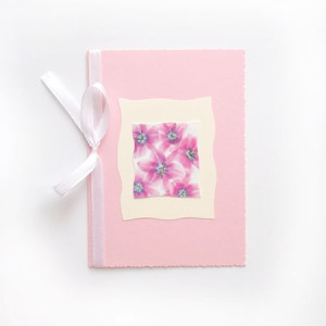 różowe kartki okolicznościowe, różowa kartka z kwiatkami, boho kartki na różne okazje, pastelowe kartki bez życzeń, kwiatki kartka, kwiaty kartka