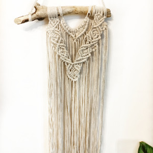 Makrama „Morska Opowieść” – Rękodzielnicza Dekoracja w Stylu Boho