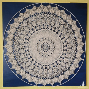 Duża szydełkowa mandala / serweta