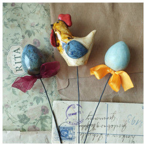 Kurka i 2 jajka na piku