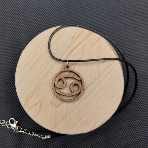 Naszyjnik wisiorek drewniany ZNAK ZODIAKU RAK