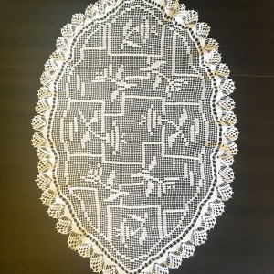 Ażurowy bieżnik robiony szydełkiem