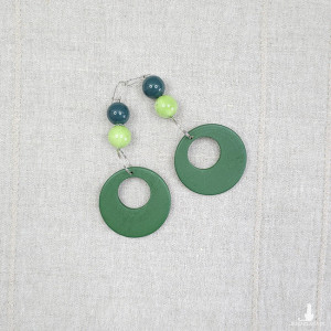 6674 duże, długie, zielone kolczyki; ceramika i drewno