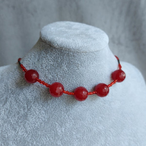 Naszyjnik z jadeitu, krótkie korale