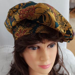 Żakardowy beret  na wiosnę i jesień z podszewką