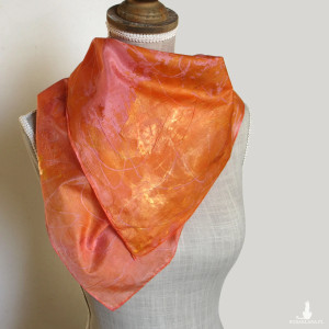 Apaszka jedwabna Słoneczna w odcieniach pomarańczowo-morelowo-złotych ręcznie malowana