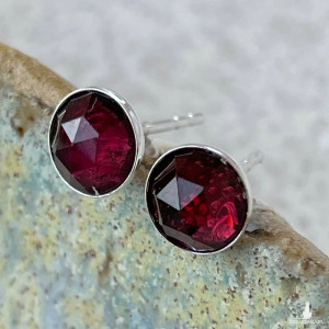 Sztyfty z fasetowanymi granatami d140