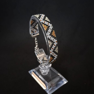 Bransoletka z Koralików Tkana na Krośnie - Delikatna Biżuteria dla Niej