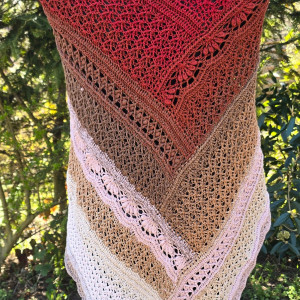 Oryginalna, duża, stonowana kolorystycznie chusta , szydełko