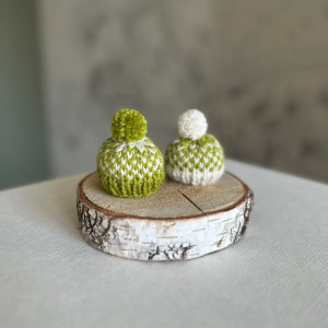 Czapeczki z pomponami na jajka wielkanocne - zestaw 2 szt.