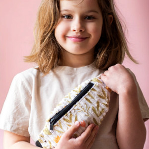 Nerka dziecięca w kwiaty z grubego sztruksu