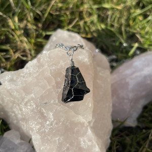 naszyjnik OBSYDIAN - kryształ ochrony i wewnętrznej siły