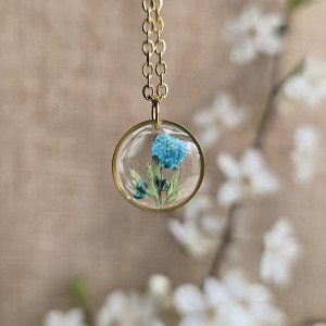 Bukiet kwiatowy łąka Złota zawieszka złoty wisiorek kwiat naszyjnik żywica z żywicy kwiaty gipsówka niebieska
