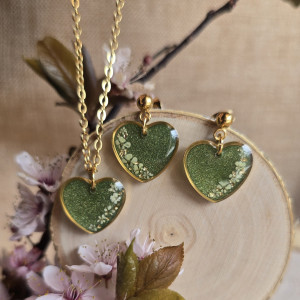 Komplet kolczyki złota zawieszka złoty wisiorek wisior naszyjnik żywica kwiaty z prawdziwymi kwiatami zielone serca serduszka dzika marchew