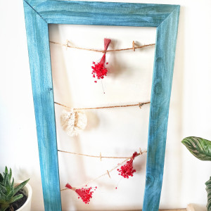 Ręcznie Wykonana Drewniana Rama na Zdjęcia z Suszoną Gliksją – Urok Natury i Personalizacji