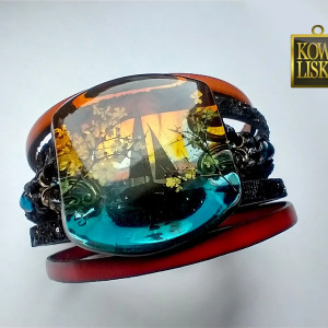 Samotny, czarny żagiel - bransoleta z żywicy i rzemieni