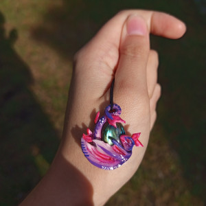 Naszyjnik małego smoka z labradorytem, idealny na prezent, magia fantasty