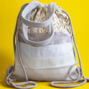 Jasna patchworkowa torba plecak 2w1