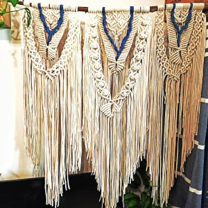 Unikalna, Trzyczęściowa Makrama na Gałęzi z Morza – Beż z Akcentem Błękitu