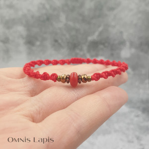 Bransoletka makrama - koral i hematyt w stylu etno