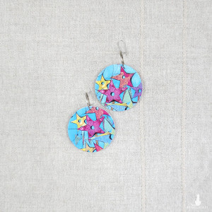 6727 kolorowe, niepowtarzalne, duże, dwustronne kolczyki; gwiazdy