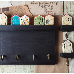 Zestaw wieszaków z domkami