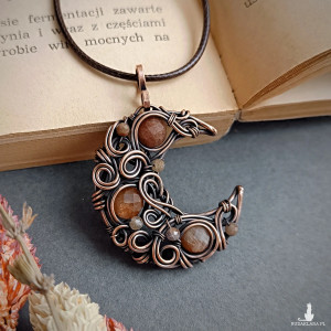 Wisior miedziany księżyc lunula kamień słoneczny i turmalin wire wrapping