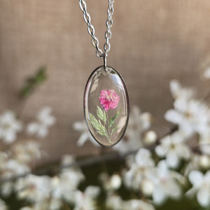 Srebrna zawieszka srebrny wisiorek naszyjnik żywica z żywicy kwiaty z kwiatami jajowata retro naturalna dziewczęca kobieca gipsówka