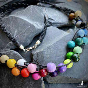 Naszyjnik kolorowe drewniane koraliki tęczowy