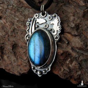 Wisiorek srebrny z niebieskim labradorytem Woda