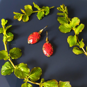 Kolczyki Vintage Czerwone Szkło Pazurki Mosiądz