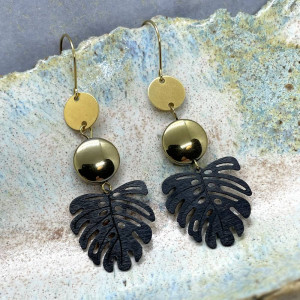 Długie kolczyki z czarnymi monsterami c1193