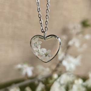 Srebrna zawieszka srebrny wisiorek kwiat naszyjnik żywica z żywicy kwiaty z kwiatami serce serduszko niezapominajki kwiatowy niezapominajki białe