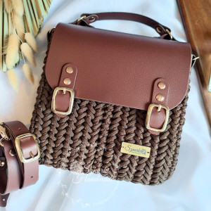 Torebka listonoszka skórzana ręcznie szydełkowana na ramię